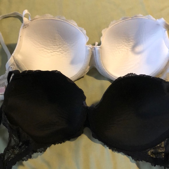 Bras - Picture 2 of 8